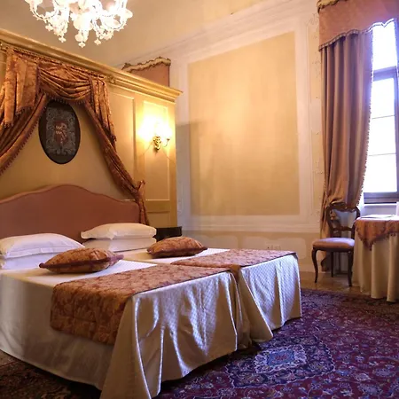 מלון Castelbrando 4*