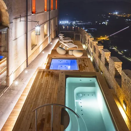 Castelbrando מלון 4*