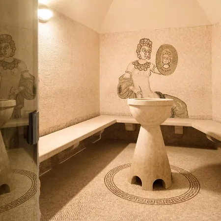 Hotel Castelbrando 4*